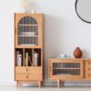 Lemari Kayu Minimalis Modern dengan Pintu Kaca Lengkung & Laci Serbaguna